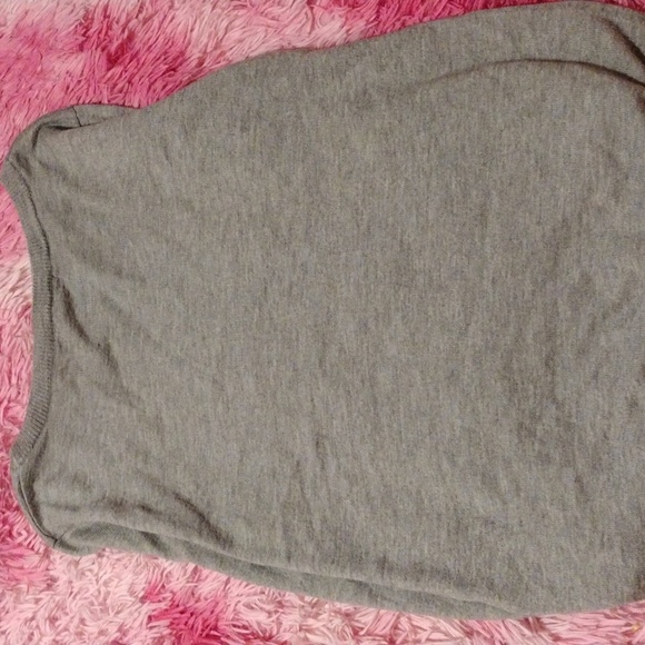 FOREVER 21 Sweater - Picture 3 of 3